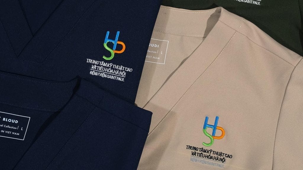 Thêu logo trên áo thun đồng phục