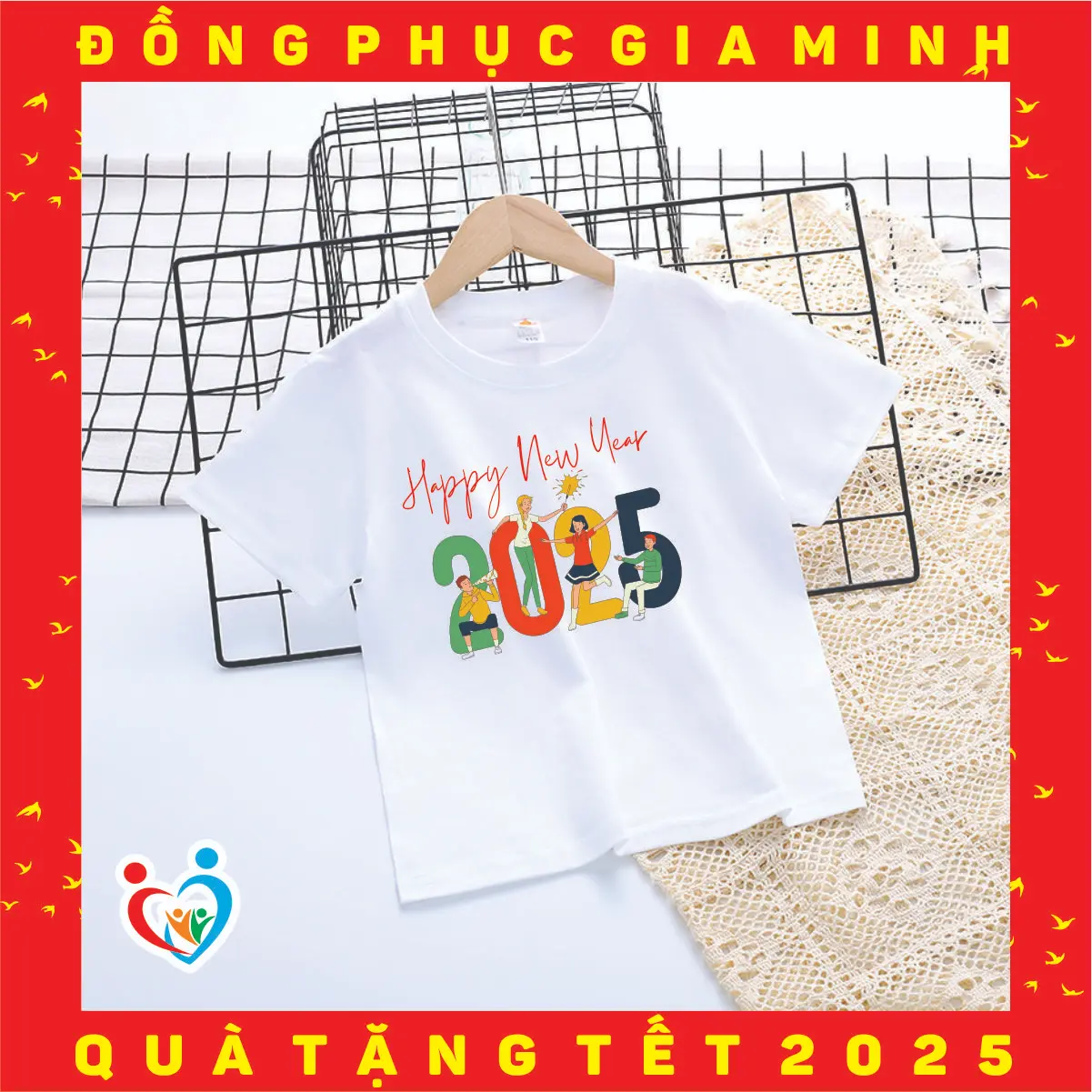 Áo Tết 2025 Độc Đáo – Biểu Tượng May Mắn, Niềm Vui Xuân