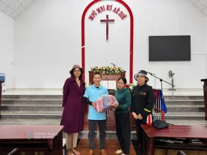 Đồng Phục Gia Minh Trao Quà Giáng Sinh 2025 Cho Các Điểm Nhóm Tin Lành Đắk Lắk